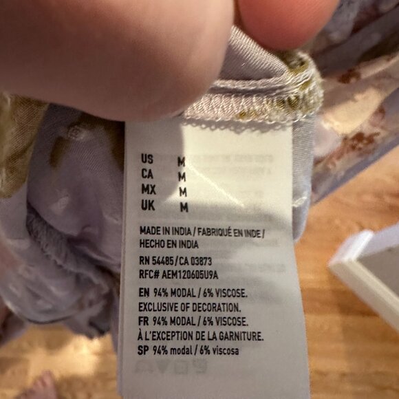 American Eagle Off-The Shoulder Purple Floral Top (M) - Picture 6 of 6